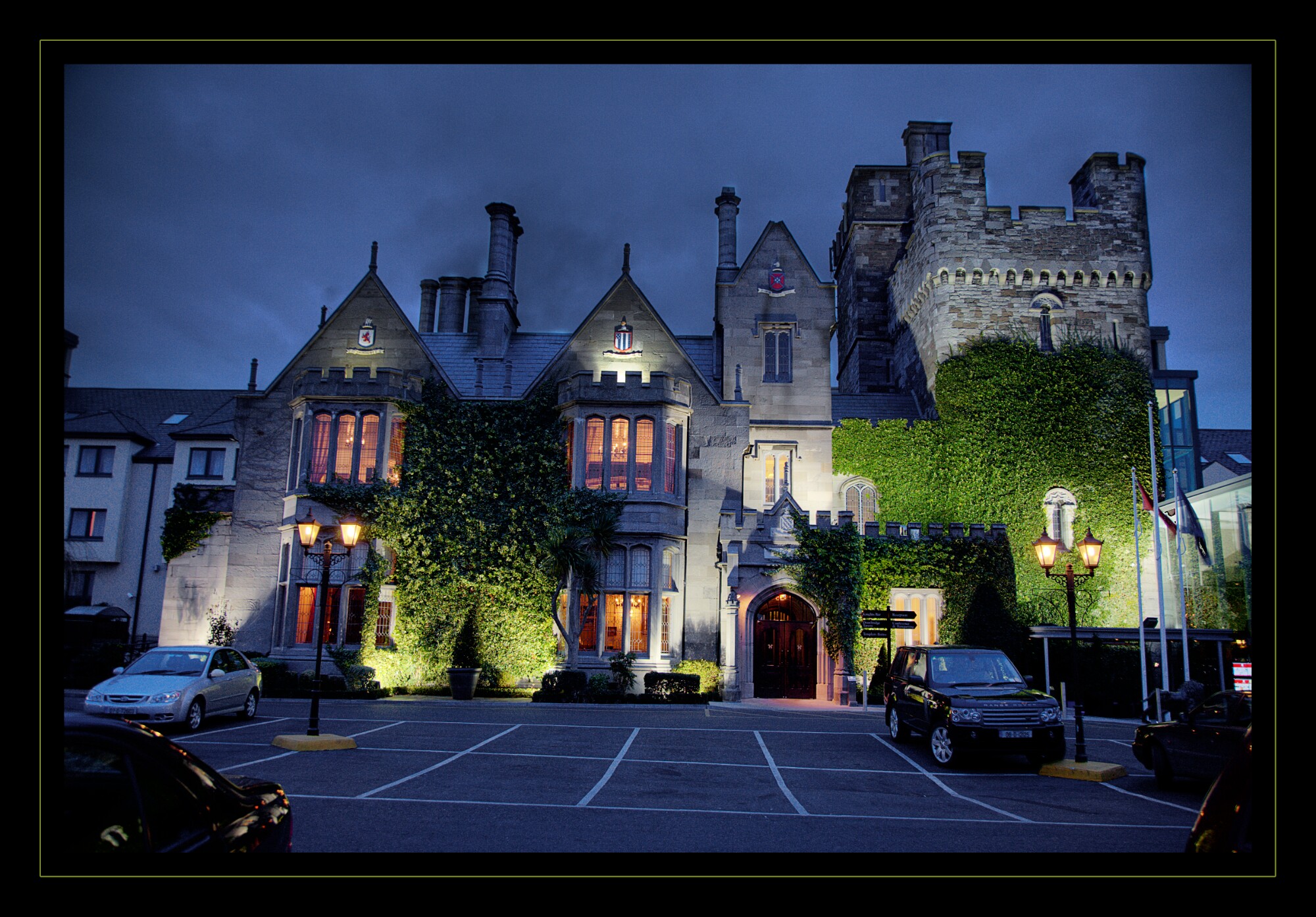 Clontarf Castle Hotel Front.jpg